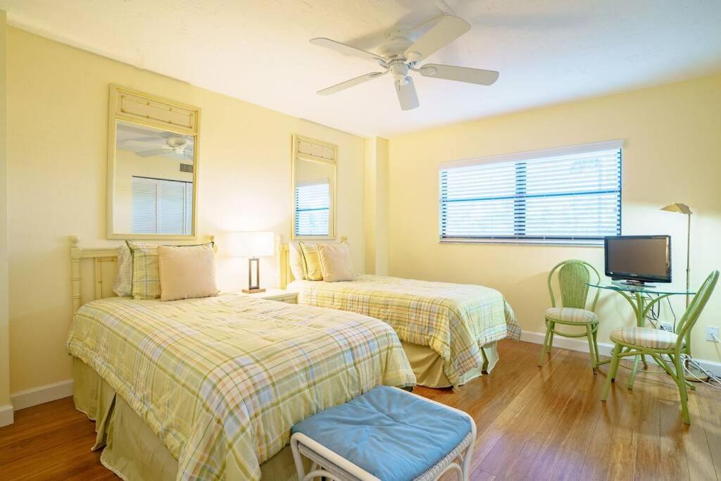 Enjoy Parasdise At Gulf And Bay Apartment Siesta Key