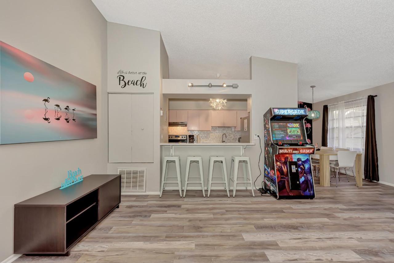 Pink Flamingo Unit, Steps To Beach, Village & Pet-friendly *