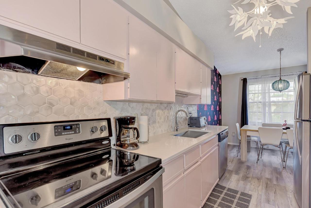 Jellyfish-flamingo House, Amazing Location On & Walk To Village Siesta Key