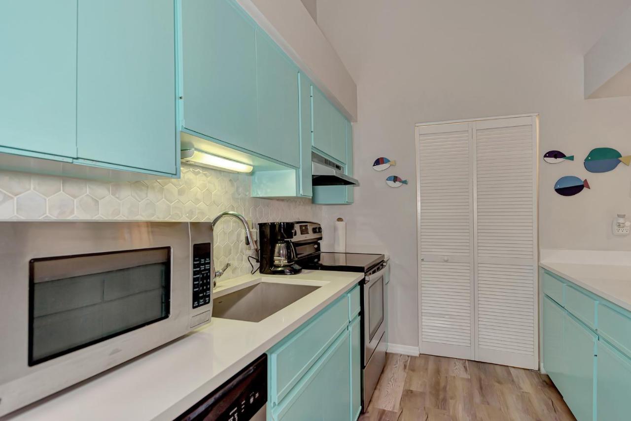 Jellyfish-flamingo House, Amazing Location On & Walk To Village * Siesta Key