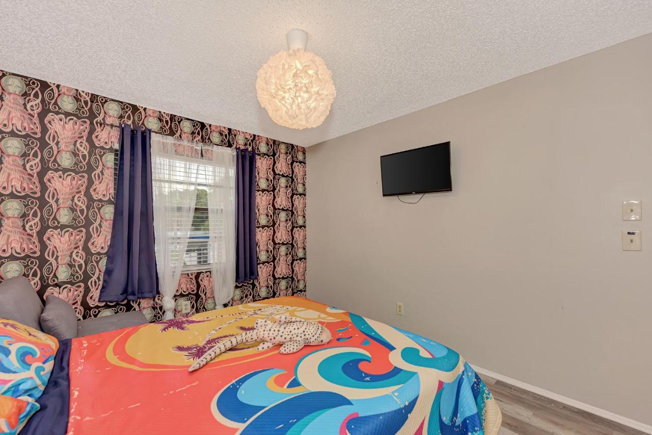Jellyfish-flamingo House, Amazing Location On & Walk To Village * Siesta Key