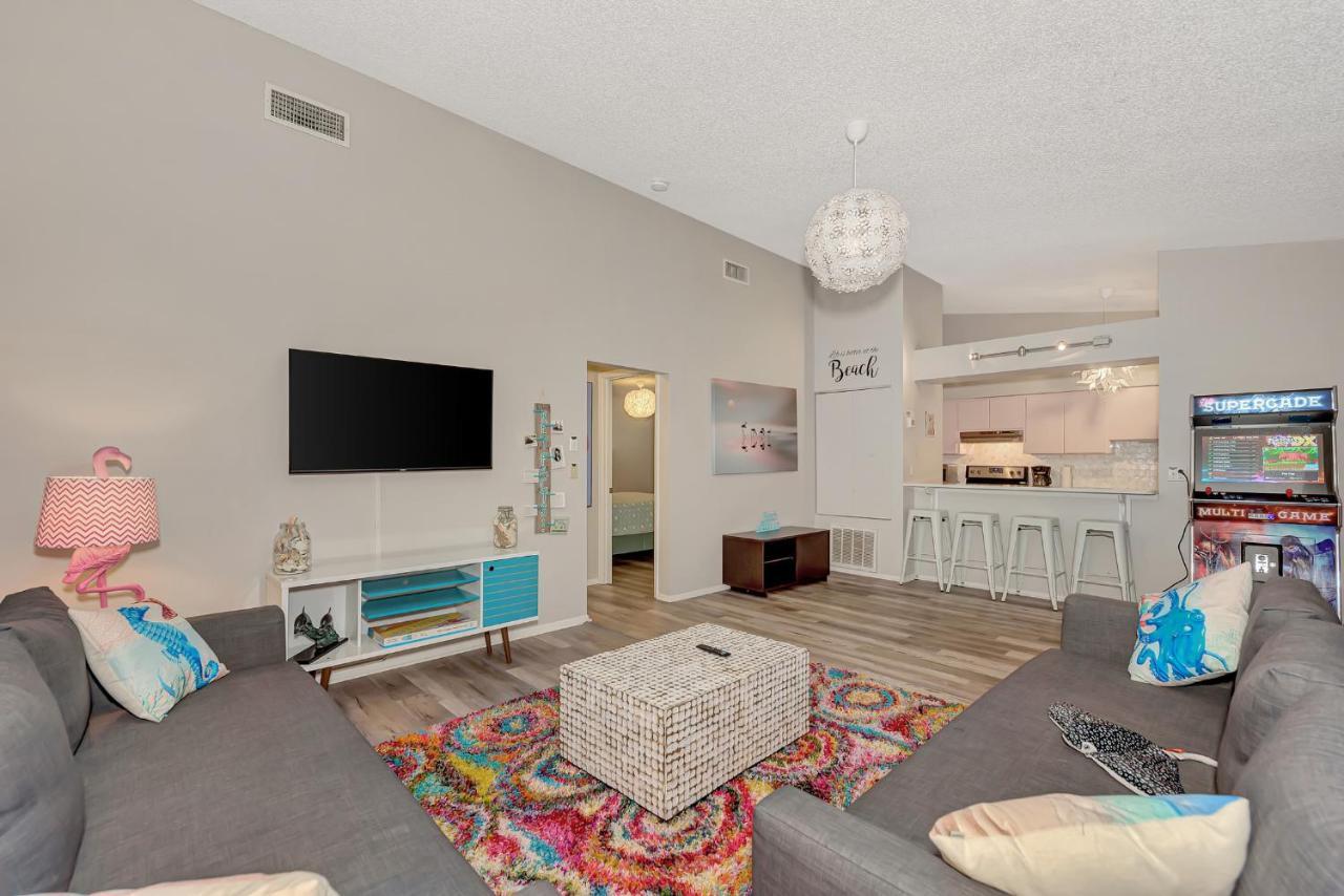 Pink Flamingo Unit, Steps To Beach, Village & Pet-friendly Siesta Key