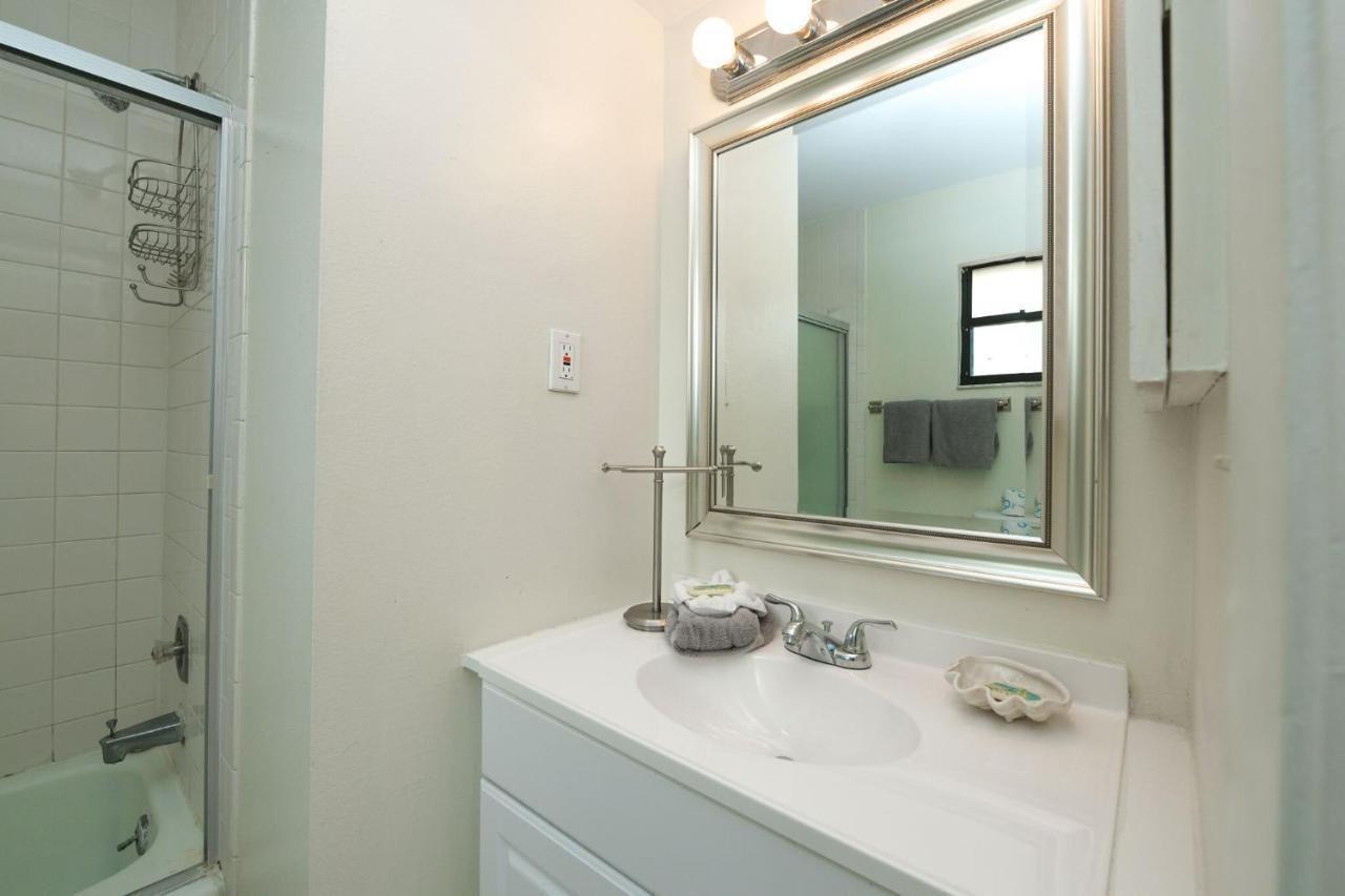 Apartment 3 Waves From It By Beachside Management