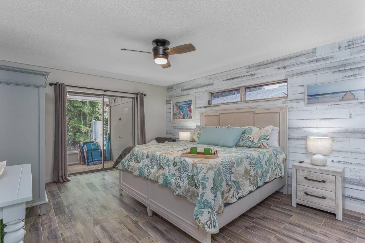 Moonmist Fish Tales * Siesta Key