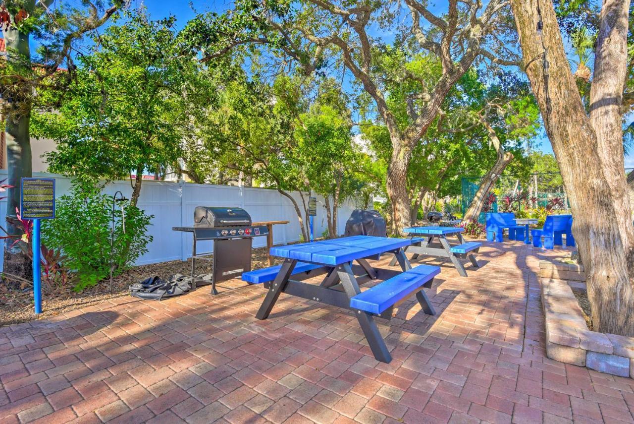 Apartment Comfortable With Pool Access!