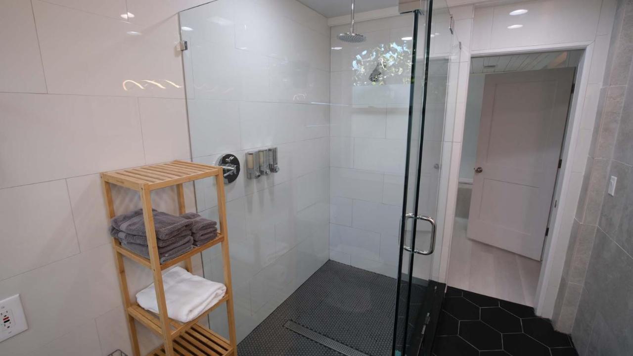 Beachpoint Apartment *