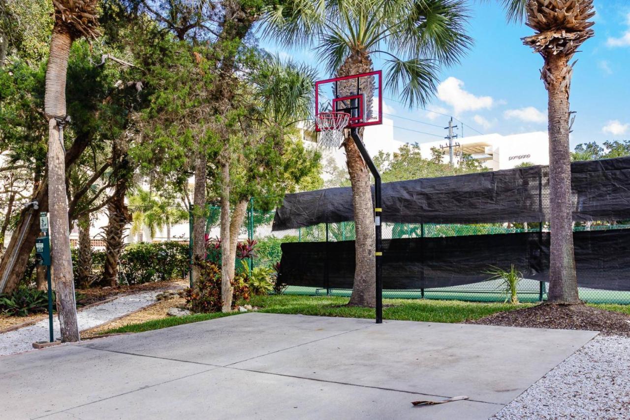 Midnight Cove Ii Ground Level Close To Pool * Siesta Key