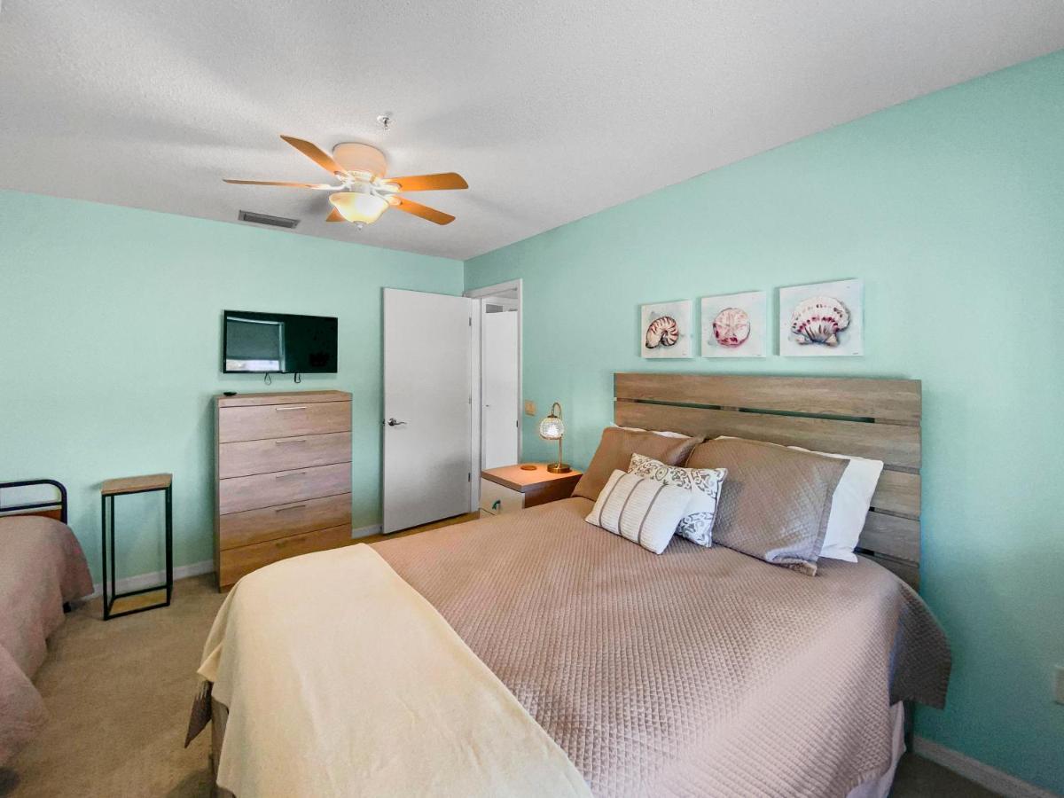 Bayside Pointe Apartment *