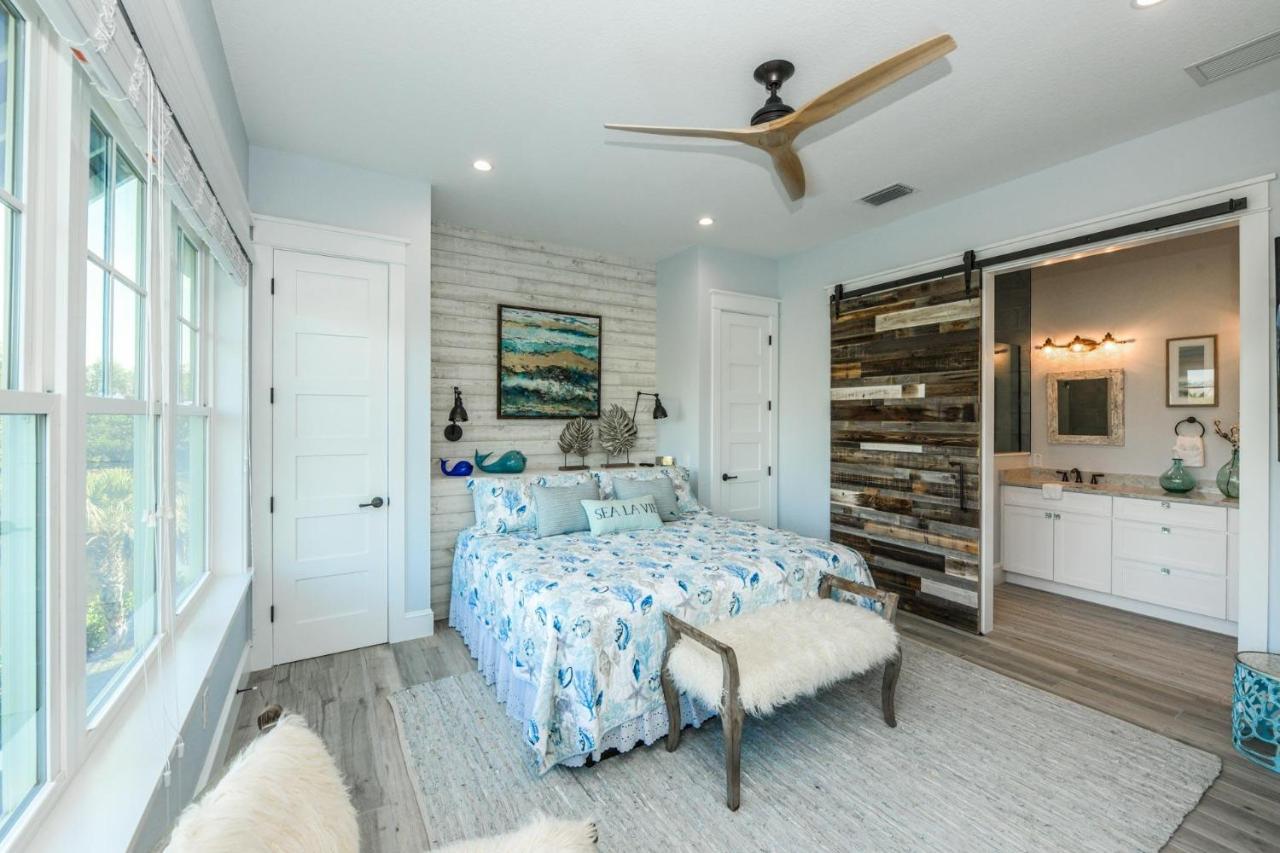 Holiday home Salty Dog