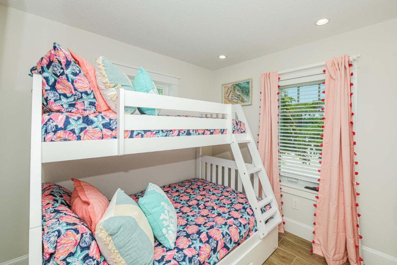 Siesta Palooza Holiday home