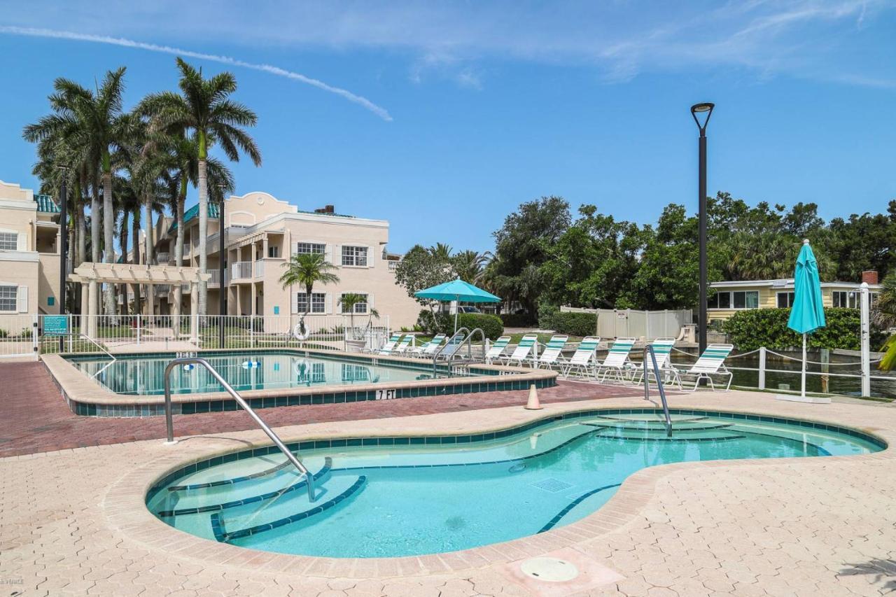 Palm Bay Club Bayside Closest To Gulf Holiday home Siesta Key