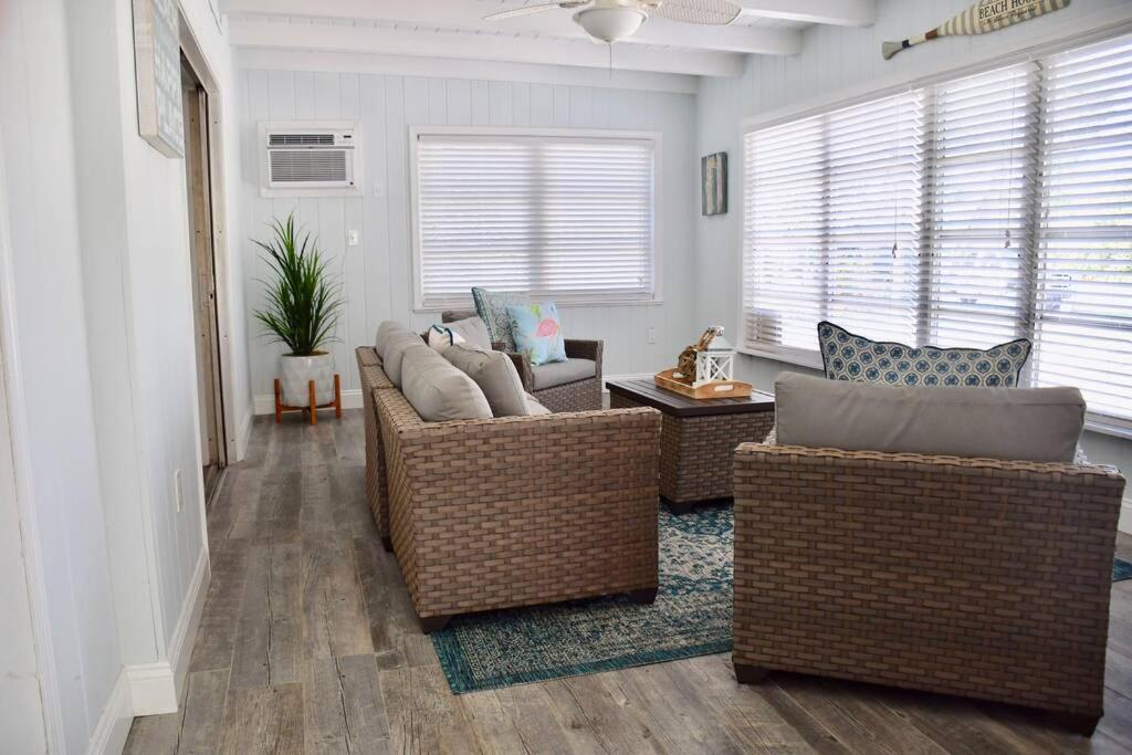 Holiday home One-of-a-kindbeach, Village, Dock & Private Pool!