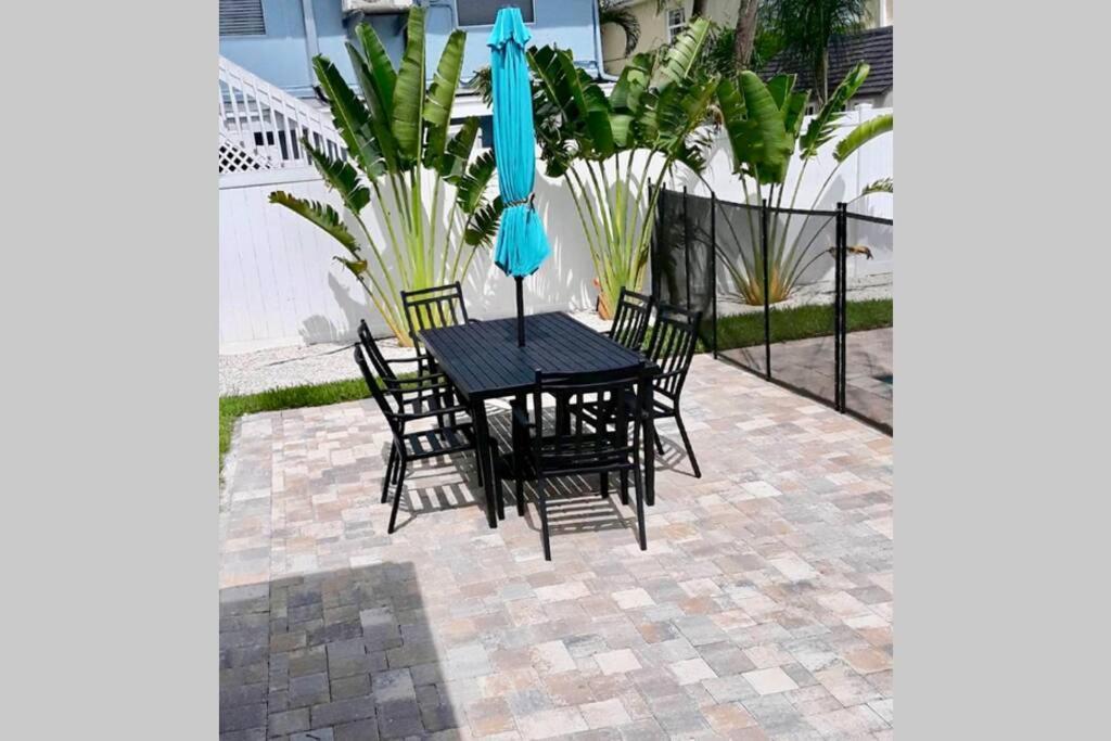 One-of-a-kindbeach, Village, Dock & Private Pool! Holiday home *