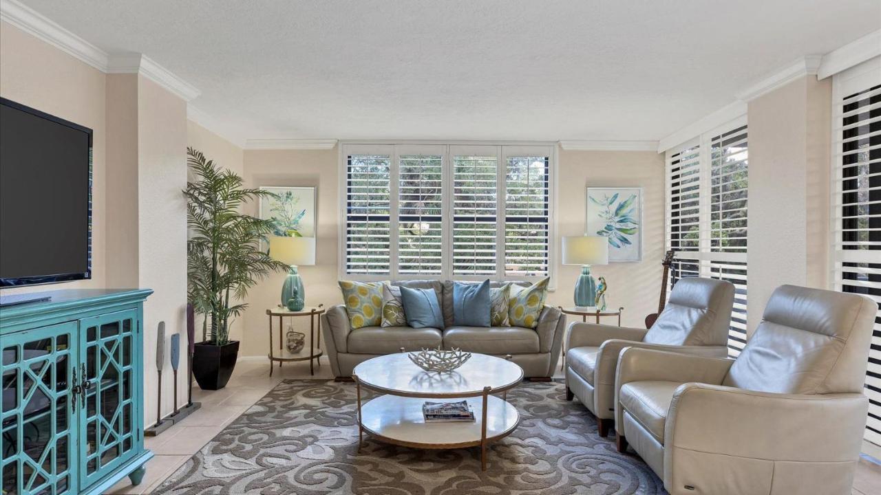 6415 Midnight Pass #210 Holiday home Siesta Key