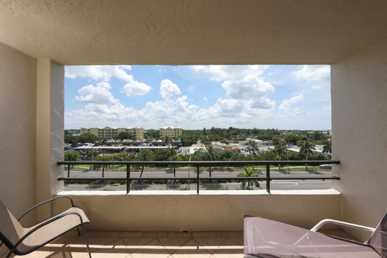 6415 Midnight Road #709 Siesta Key