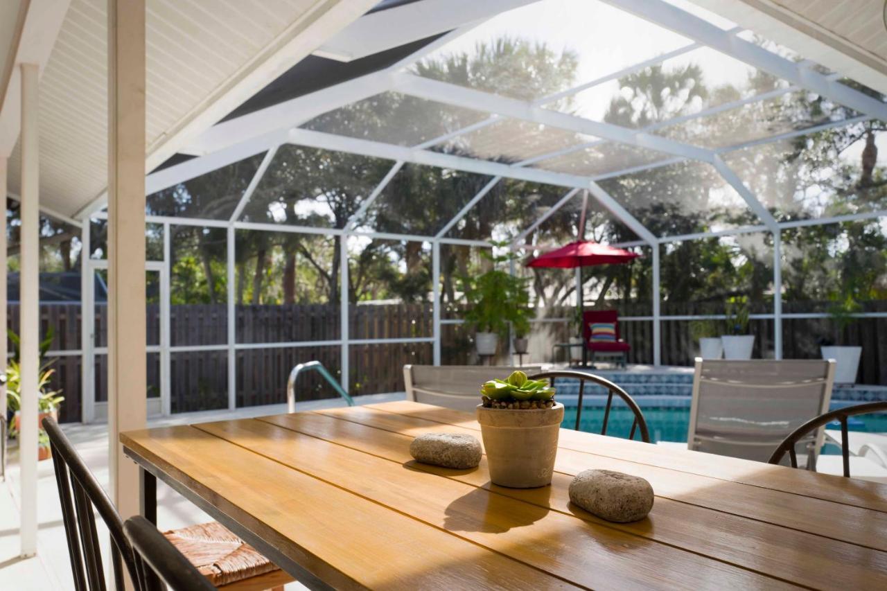 Oasis: Enjoy The Life Siesta Key