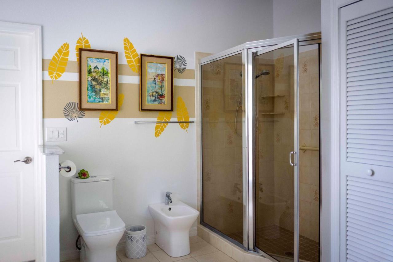 Oasis: Enjoy The Life Siesta Key
