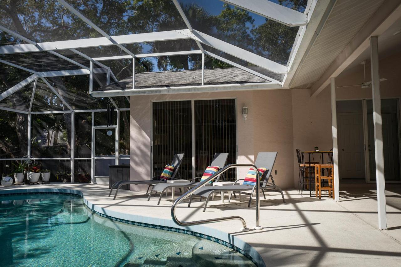 Oasis: Enjoy The Life Siesta Key