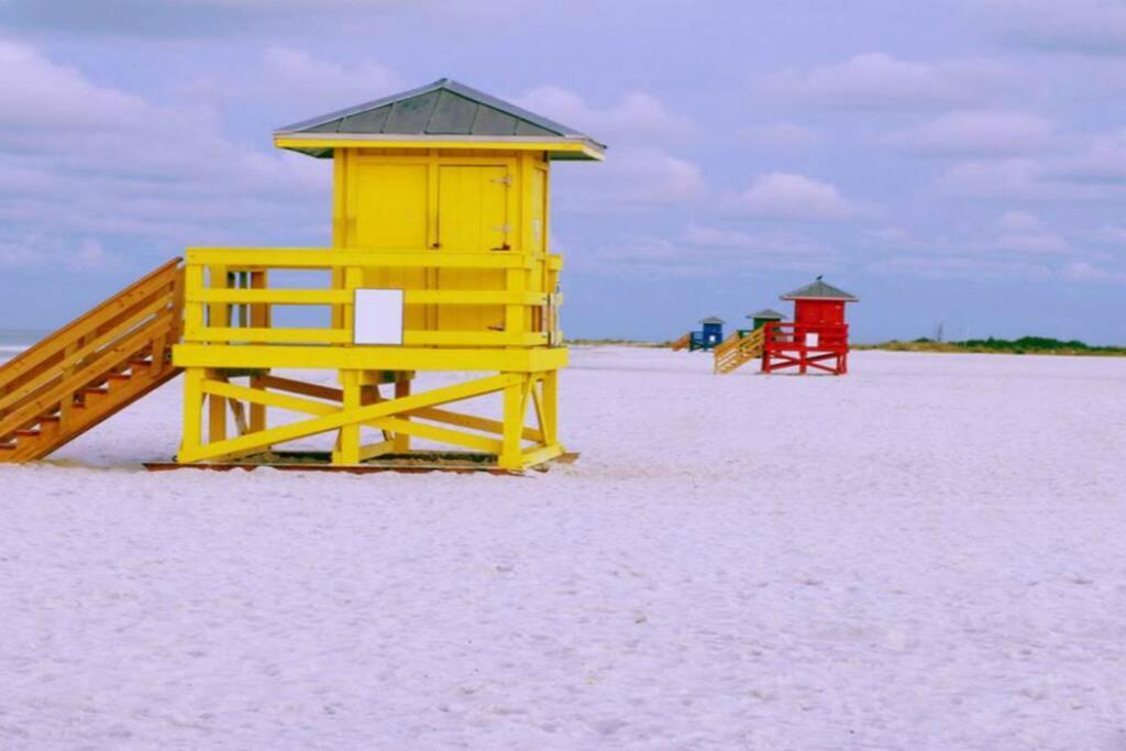 #1us Pool House Holiday home *