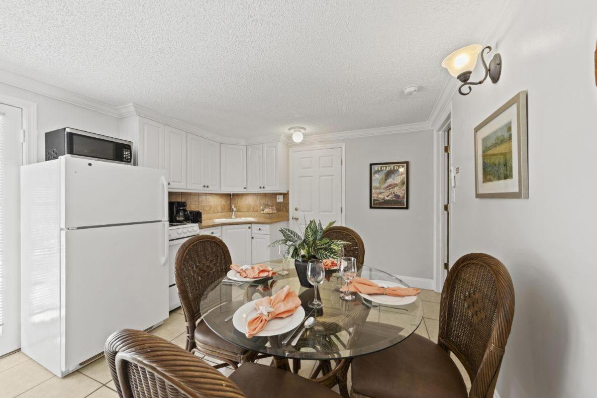 Honeysuckle - L Holiday home