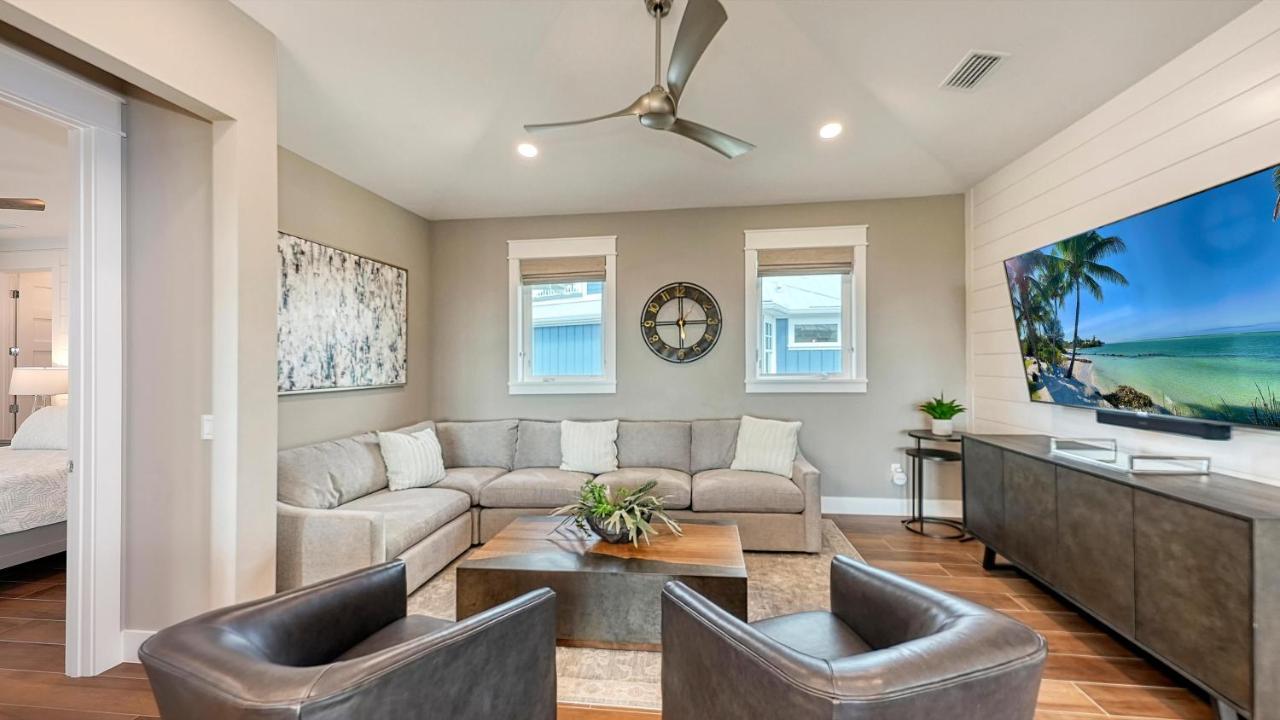 Tropical Oasis - 5290 Siesta Key