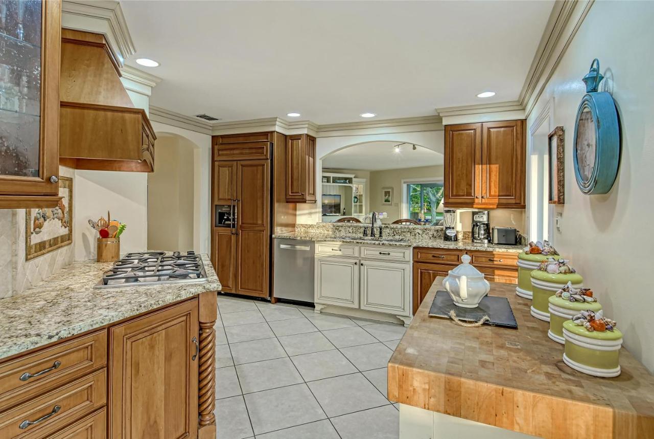 Dollar - 910 Holiday home *