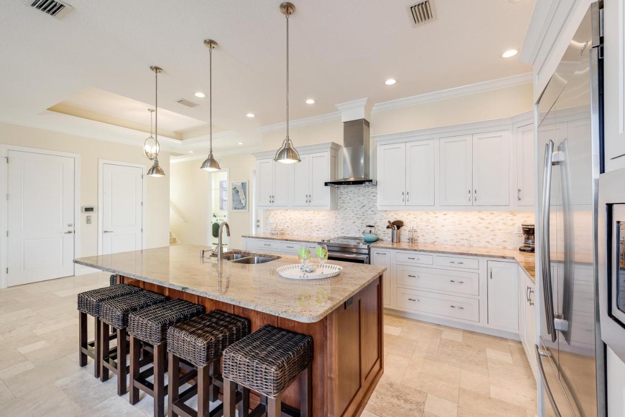 Topsail - 1025 Holiday home