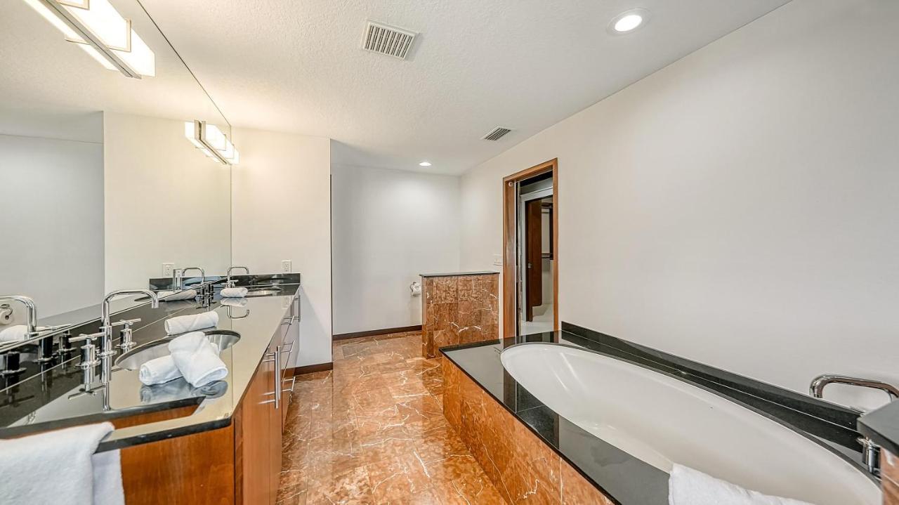 Bali House - 5041 Siesta Key