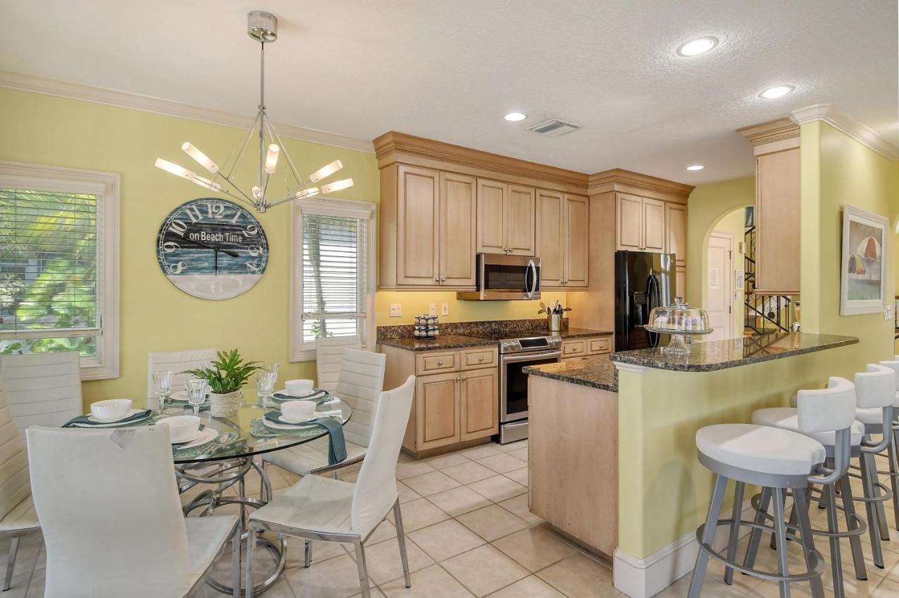 Monarch - 5542 W * Siesta Key