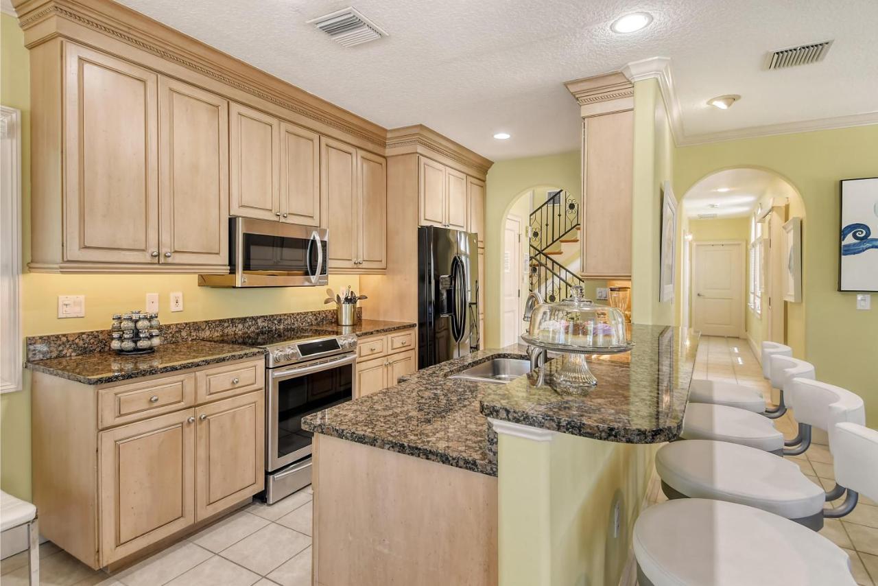 Monarch - 5542 W Siesta Key