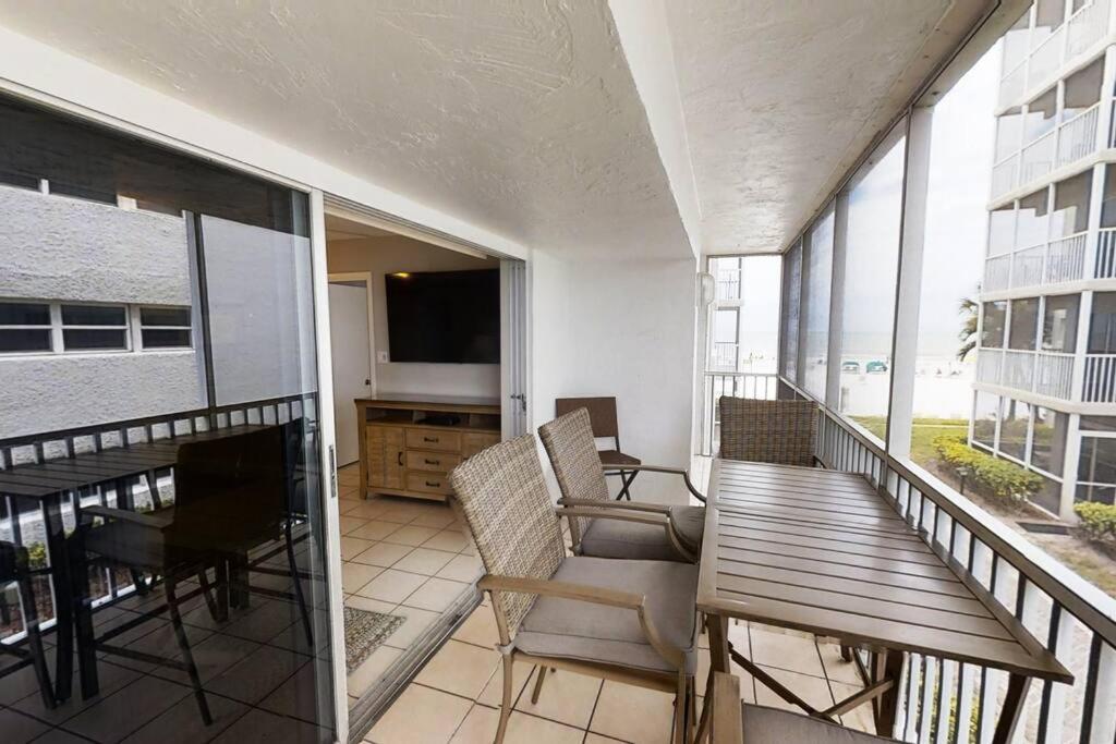 Beachfront Complex, Heated Pool, Gulfview! Apartment *