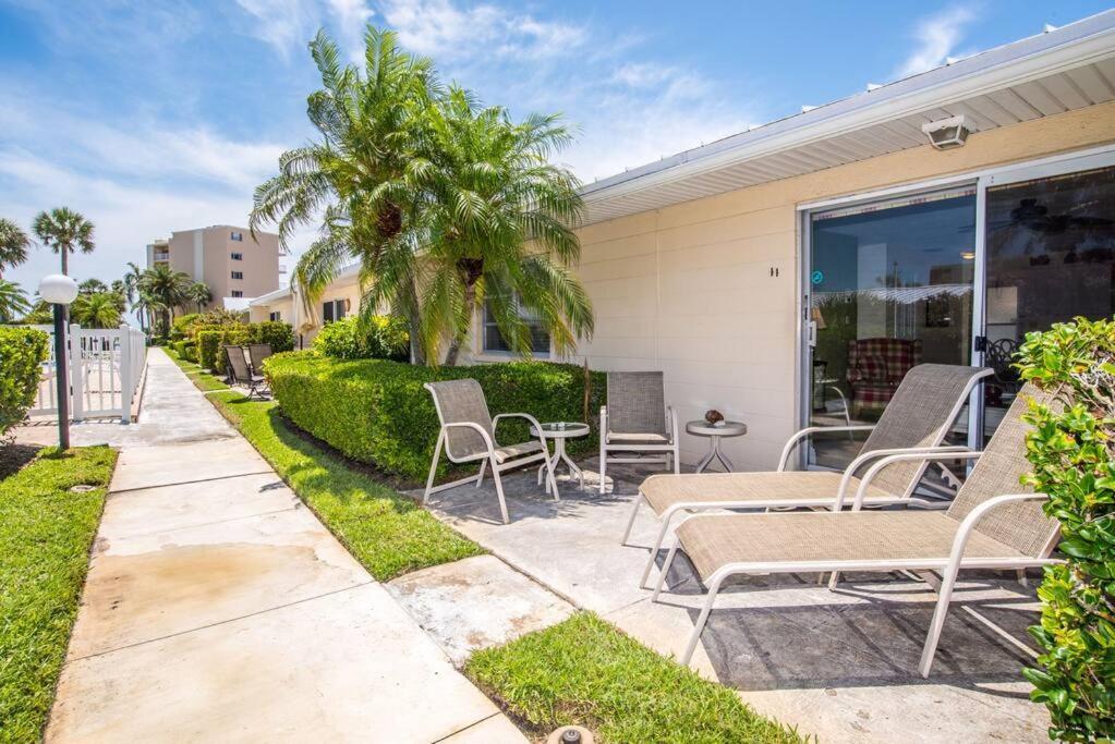 Updated 2 Bed / 1 Bath On The Beach! Apartment