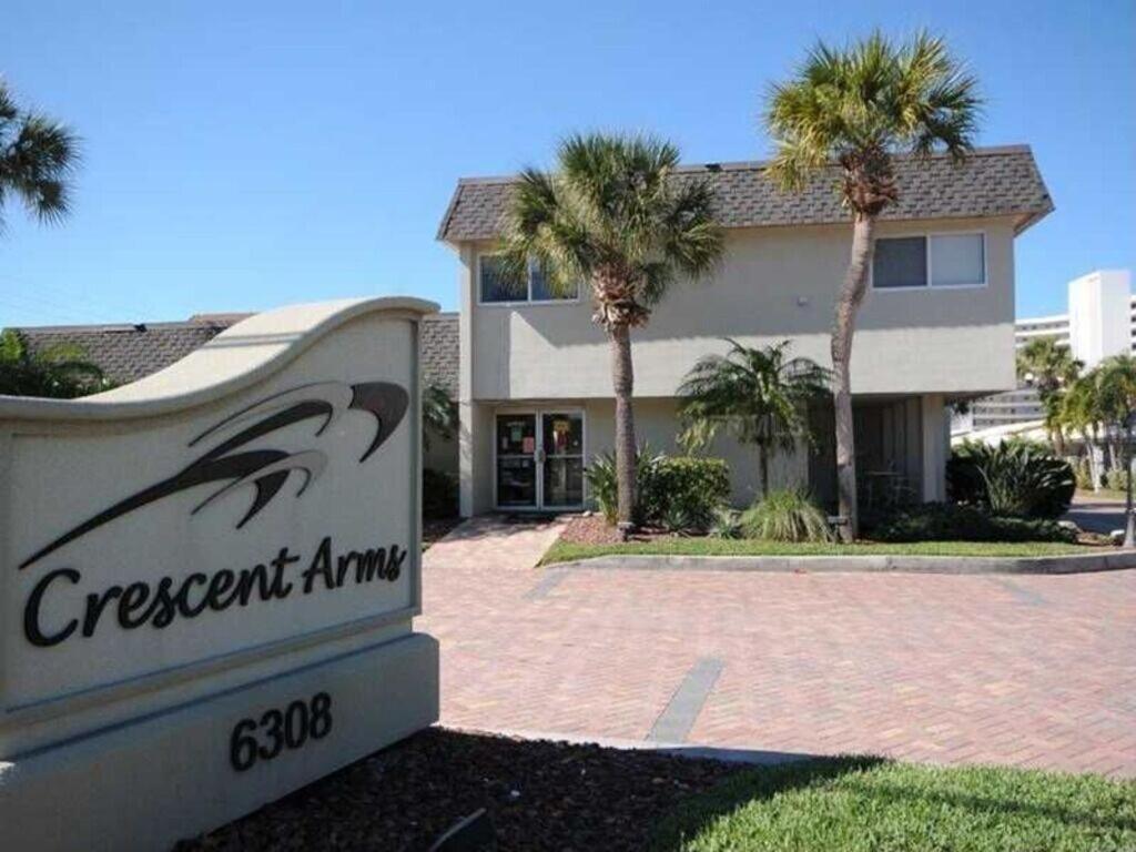 Beachfront Condo! Gulf View From Rooms, Pool, Chairs Provided