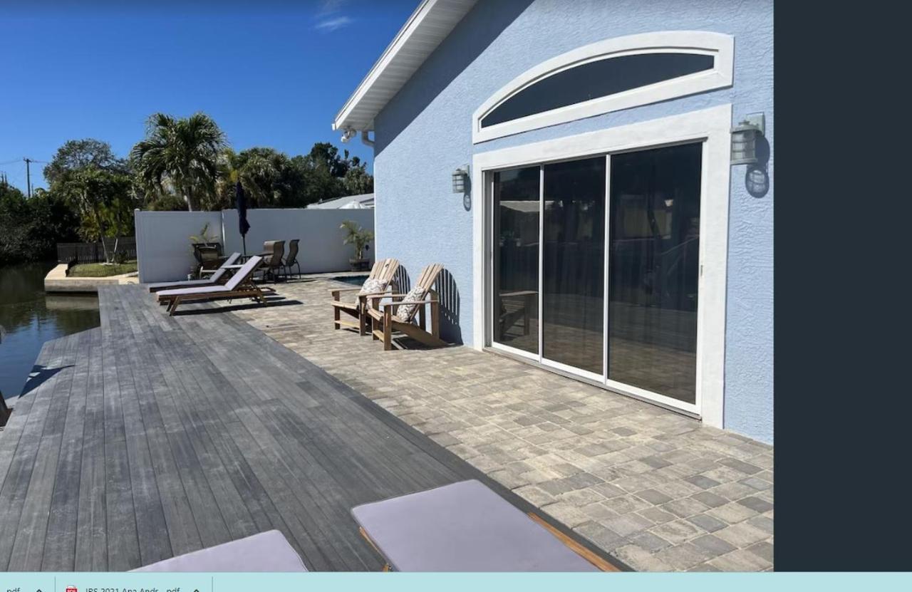 Pool/waterfront 5 Min Walk To Village And Beach Holiday home Siesta Key