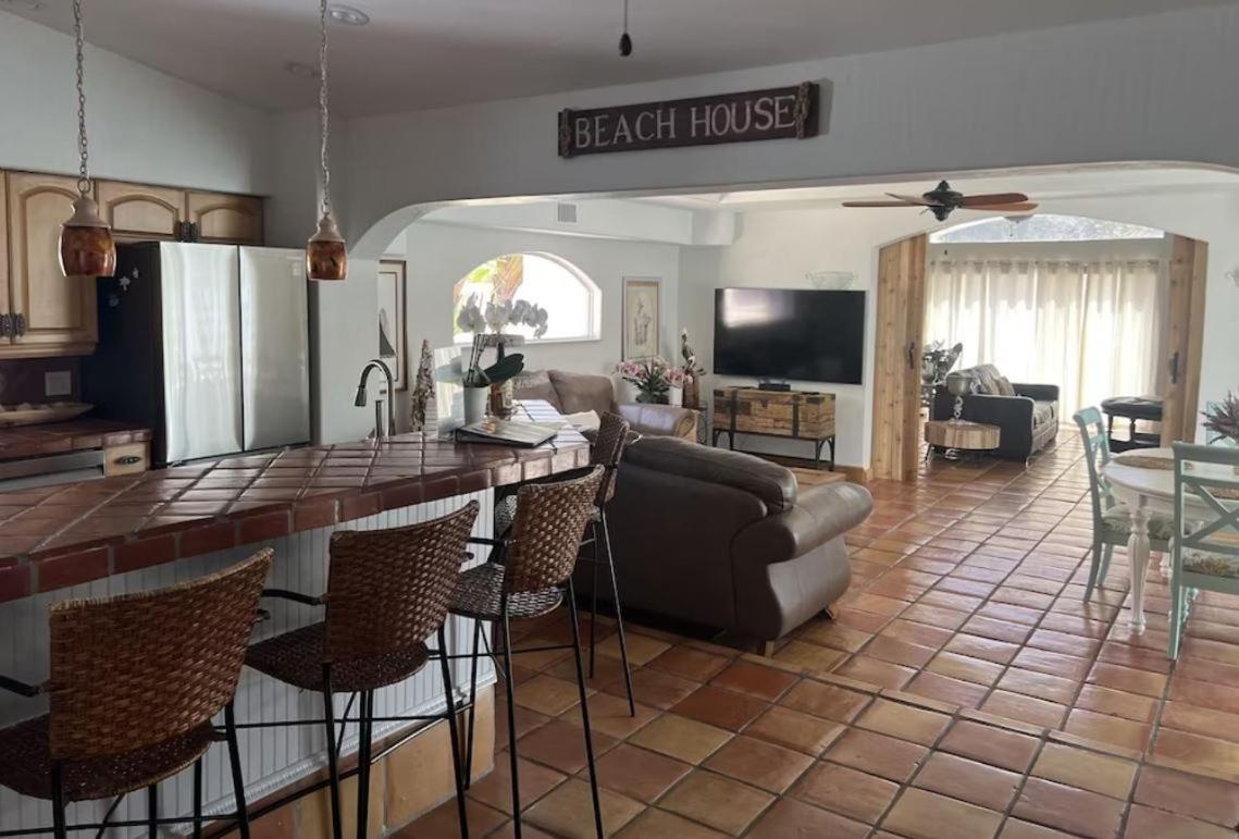 Holiday home Pool/waterfront 5 Min Walk To Village And Beach