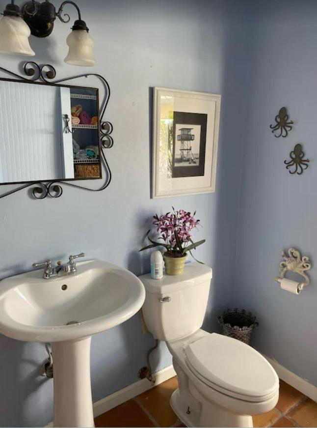 Holiday home Pool/waterfront 5 Min Walk To Village And Beach