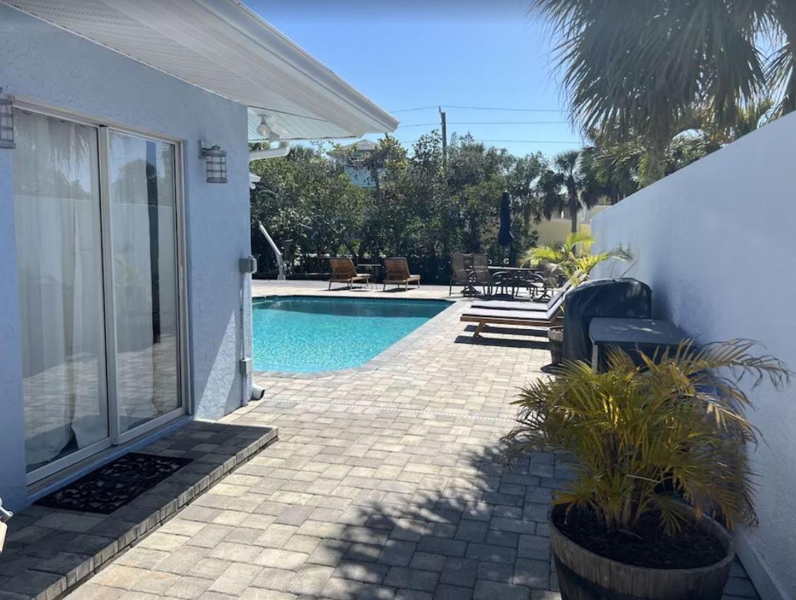 Pool/waterfront 5 Min Walk To Village And Beach Siesta Key