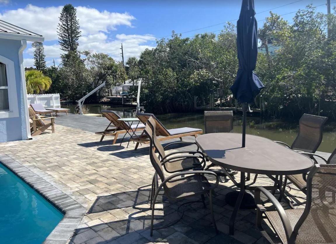 Pool/waterfront 5 Min Walk To Village And Beach Siesta Key