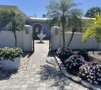 Holiday home Pool/waterfront 5 Min Walk To Village And Beach