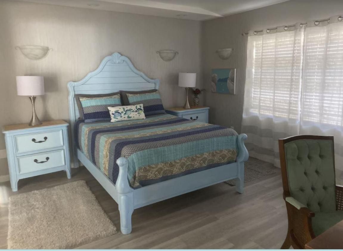 Pool/waterfront 5 Min Walk To Village And Beach Siesta Key