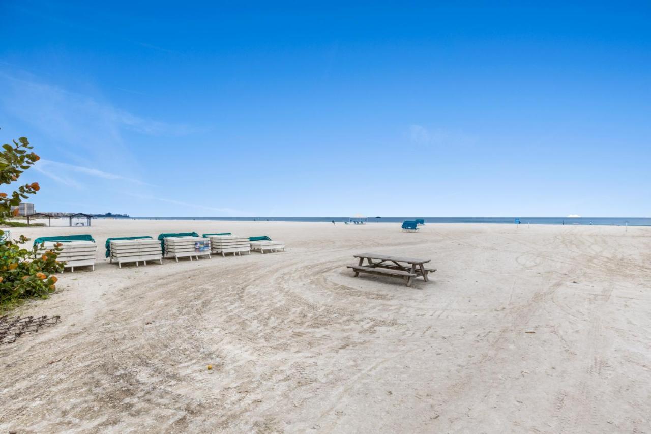 Beachside Vacation On With Pool Access Siesta Key