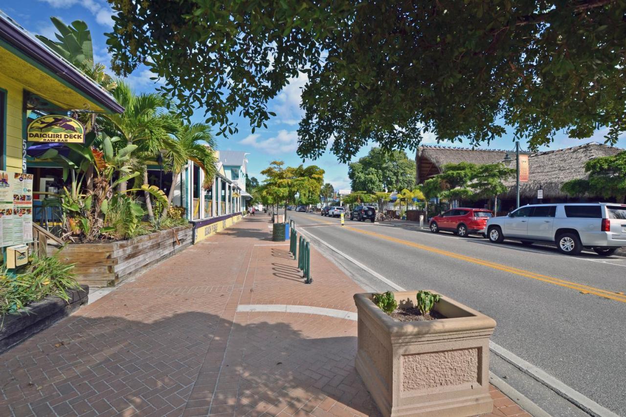 Beachside With Pool And Access Holiday home Siesta Key