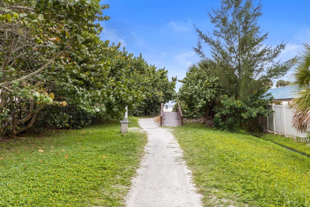 Beachside With Pool And Access Holiday home Siesta Key