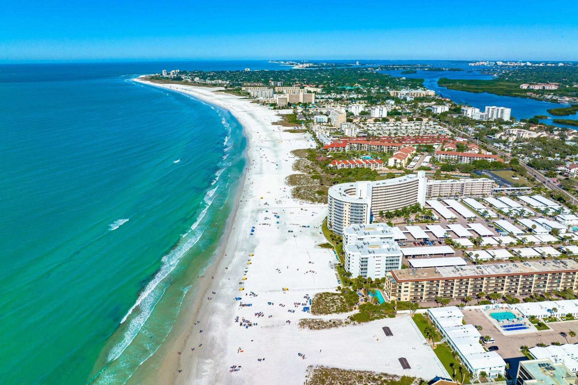 Harbor Towers 1 Bedroom Pool View *
