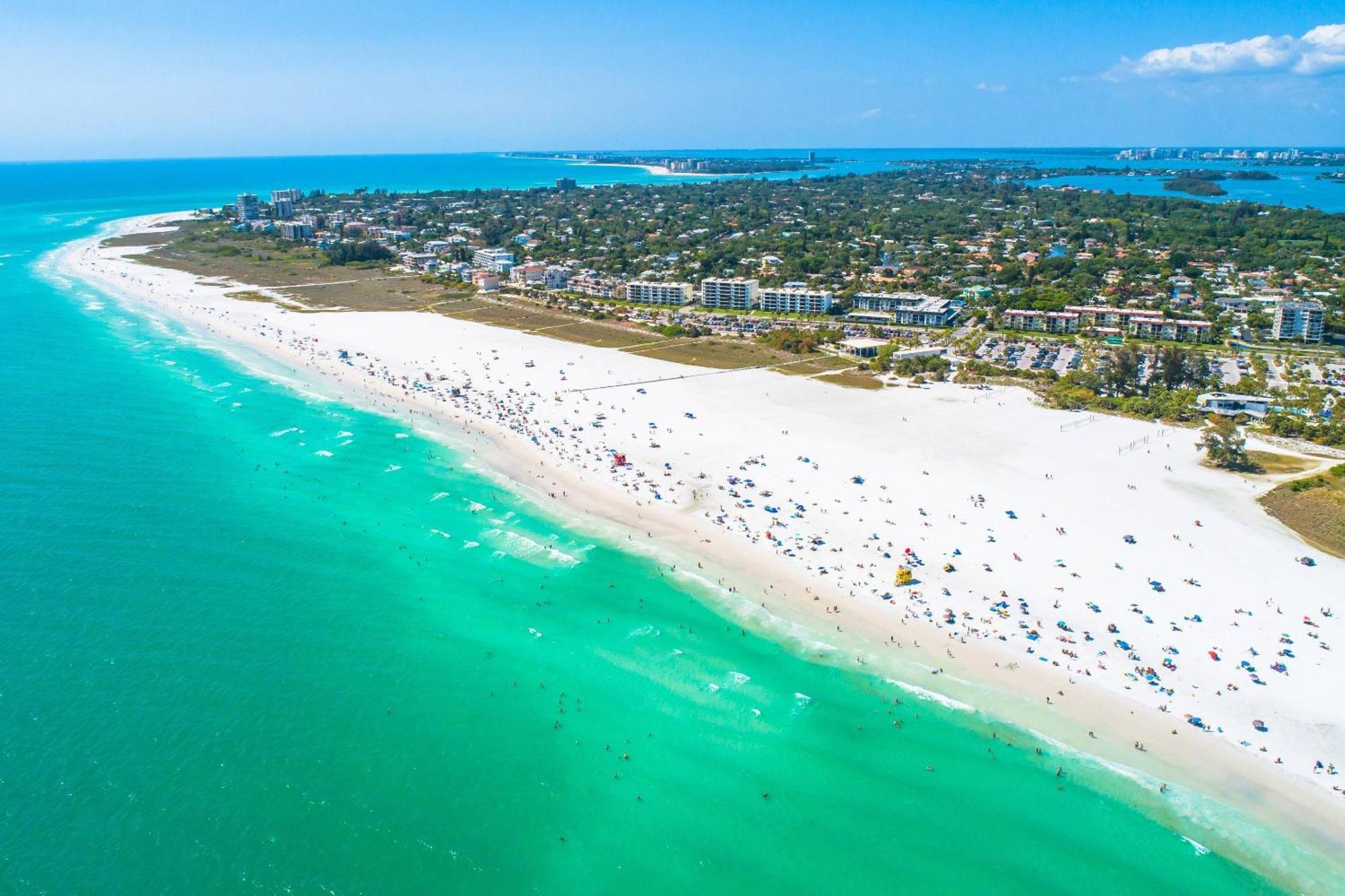 Harbor Towers 1 Bedroom Pool View * Siesta Key