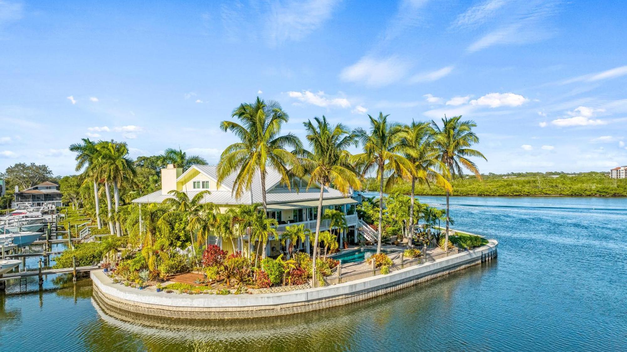 Bayside Escape - 1345 Holiday home *