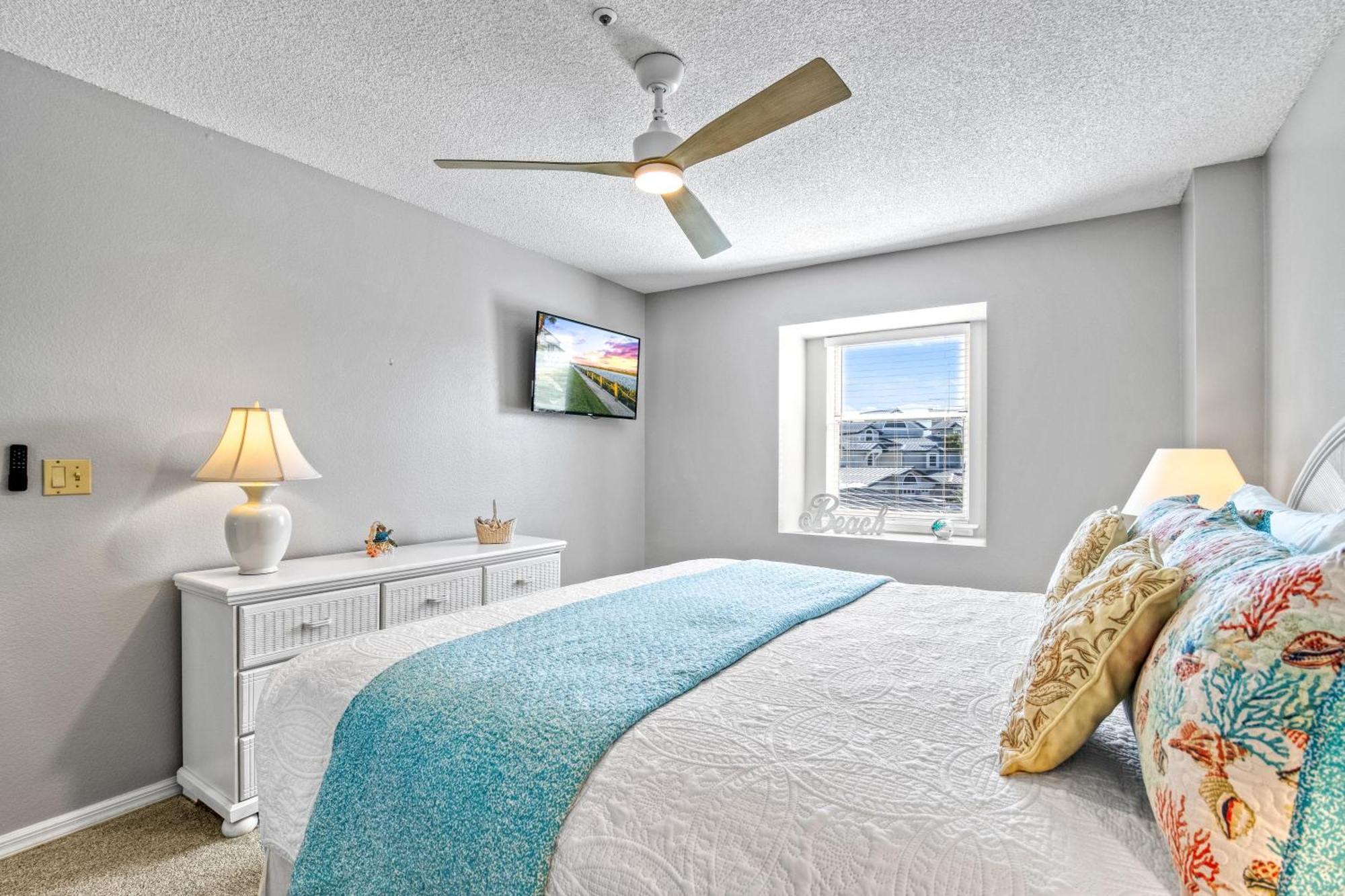 Bayside Escape - 1345 Siesta Key