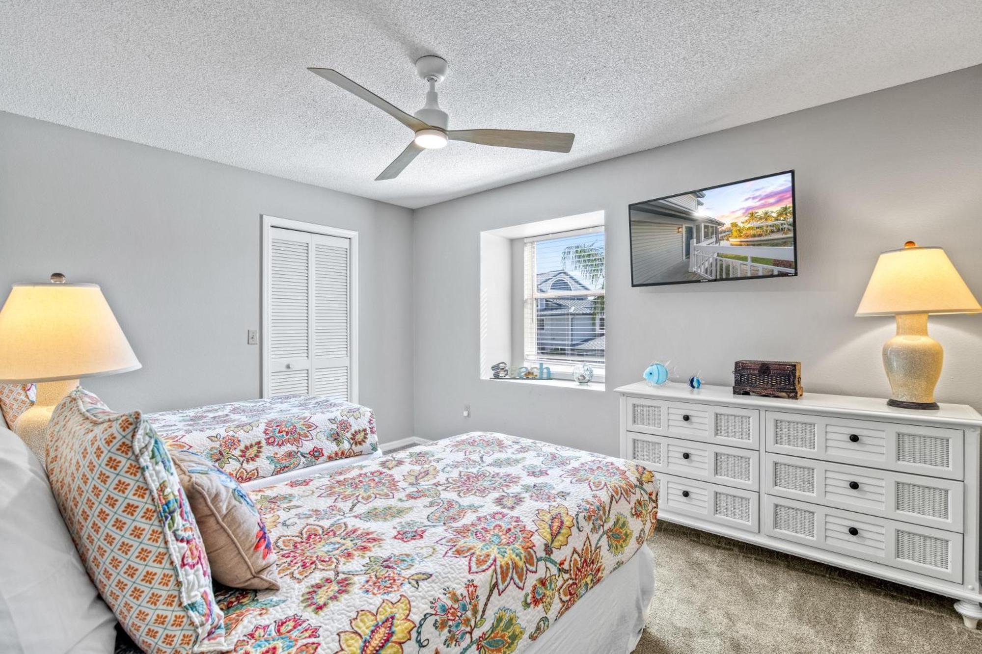 Bayside Escape - 1345 Holiday home Siesta Key