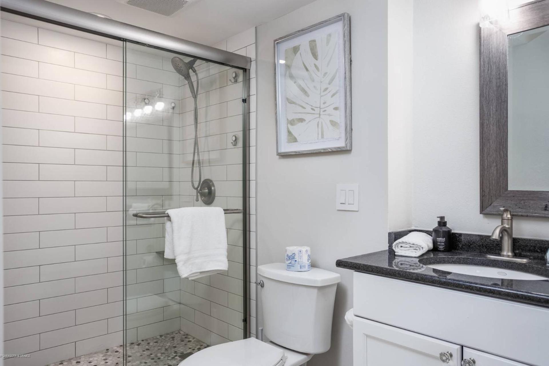 Harbor Towers End Unit, 4th Fl Pool & Bay Views Siesta Key