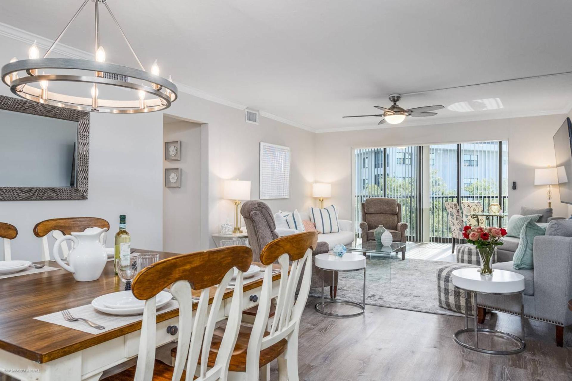 Harbor Towers End Unit, 4th Fl Pool & Bay Views Siesta Key